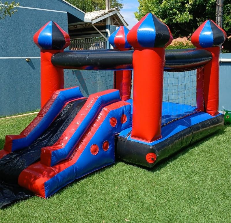 CASTELO COM ESCORREGADOR 02